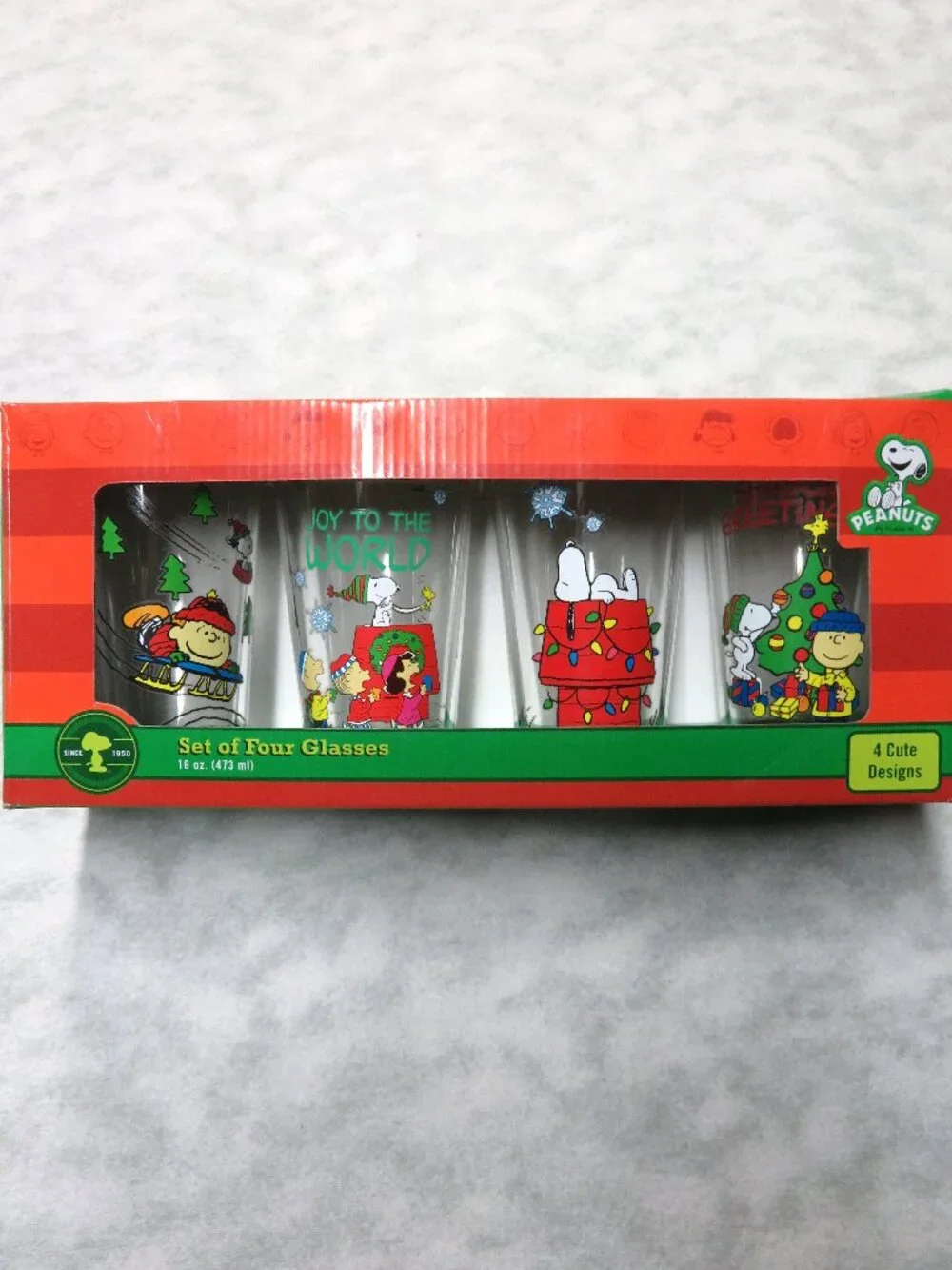 Peanuts Set of 4 16 oz. Christmas Glasses in Box